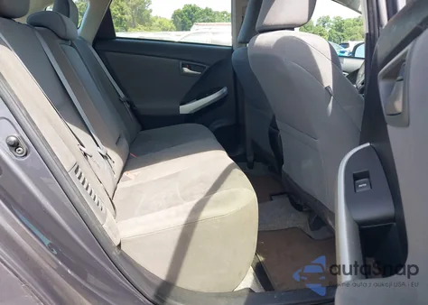 2015 Toyota Prius Three z USA, uszkodzony, nr VIN JTDKN3DU4F2004333